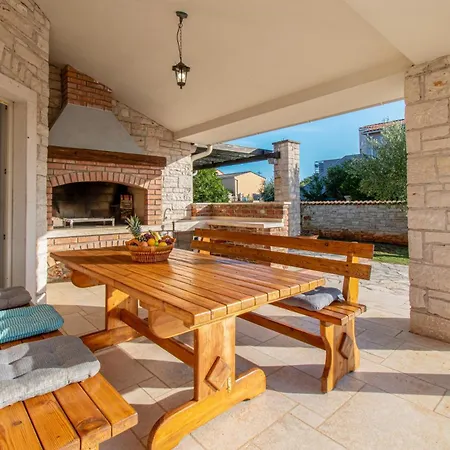 Lavanda And Colombo By Istrabook 别墅 *