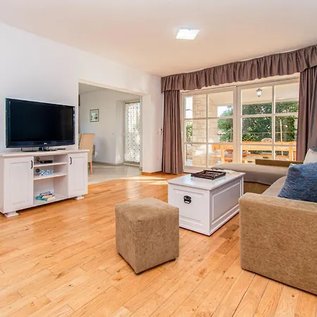 Lavanda And Colombo By Istrabook 别墅 Gajana