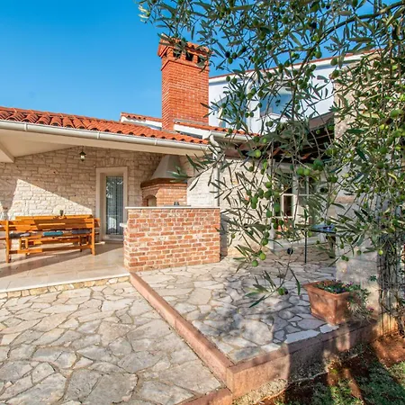 Lavanda And Colombo By Istrabook Villa Gajana
