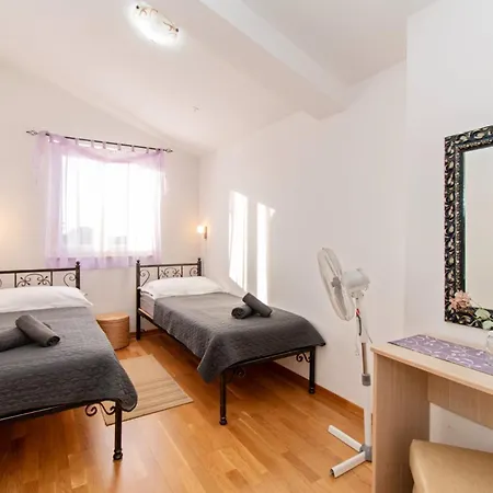 Lavanda And Colombo By Istrabook 别墅 *