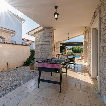 Lavanda And Colombo By Istrabook 别墅 Gajana