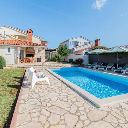 Villa Lavanda And Colombo By Istrabook *