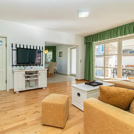 Lavanda And Colombo By Istrabook 别墅