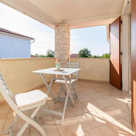 Lavanda And Colombo By Istrabook 别墅